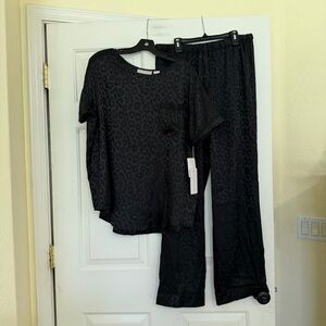 NWT Rachel Parcell Black Leopard Print Women's Sleepwear Set Pajamas Size Medium